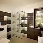 Lux Apartmanhaz *