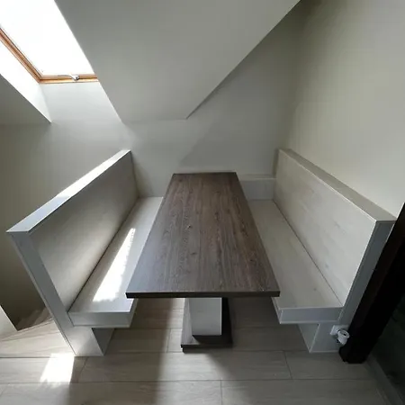 아파트 Lux Apartmanhaz 펄로즈너크