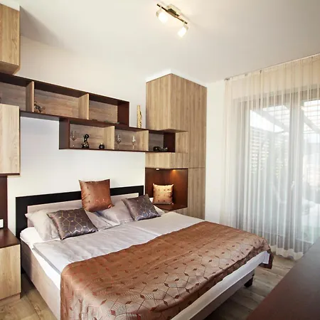 Lejlighed Lux Apartmanhaz