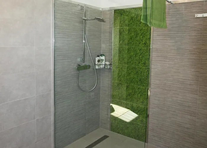 Lux Apartmanhaz * Paloznak